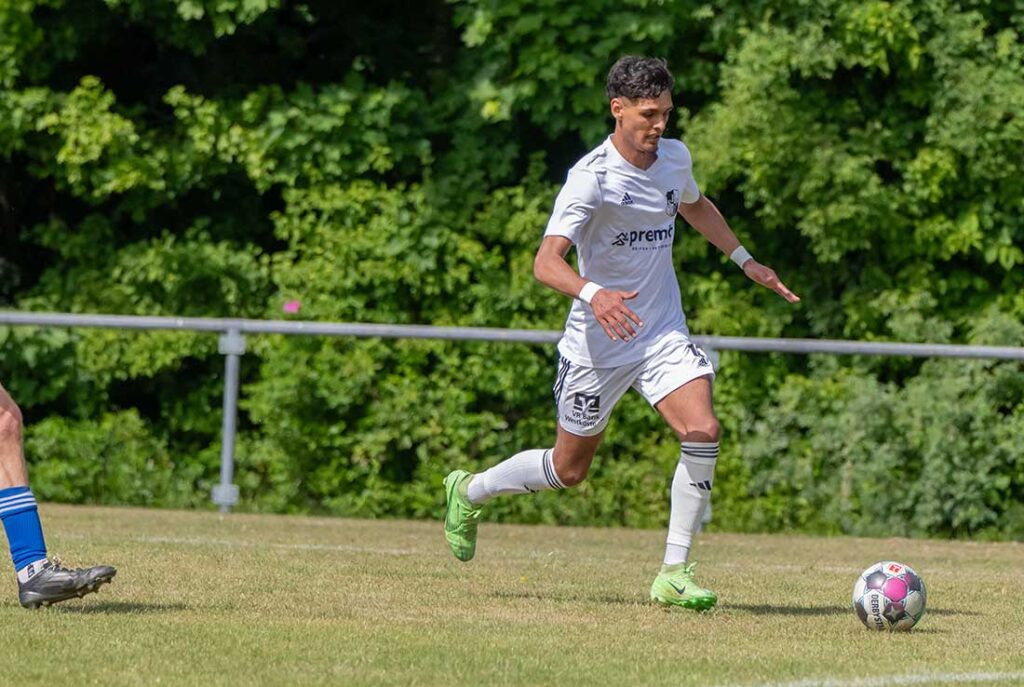 Pascal Ayene (Heider SV) ist zwei Mal erfolgreich. © 2025 Ismail Yesilyurt