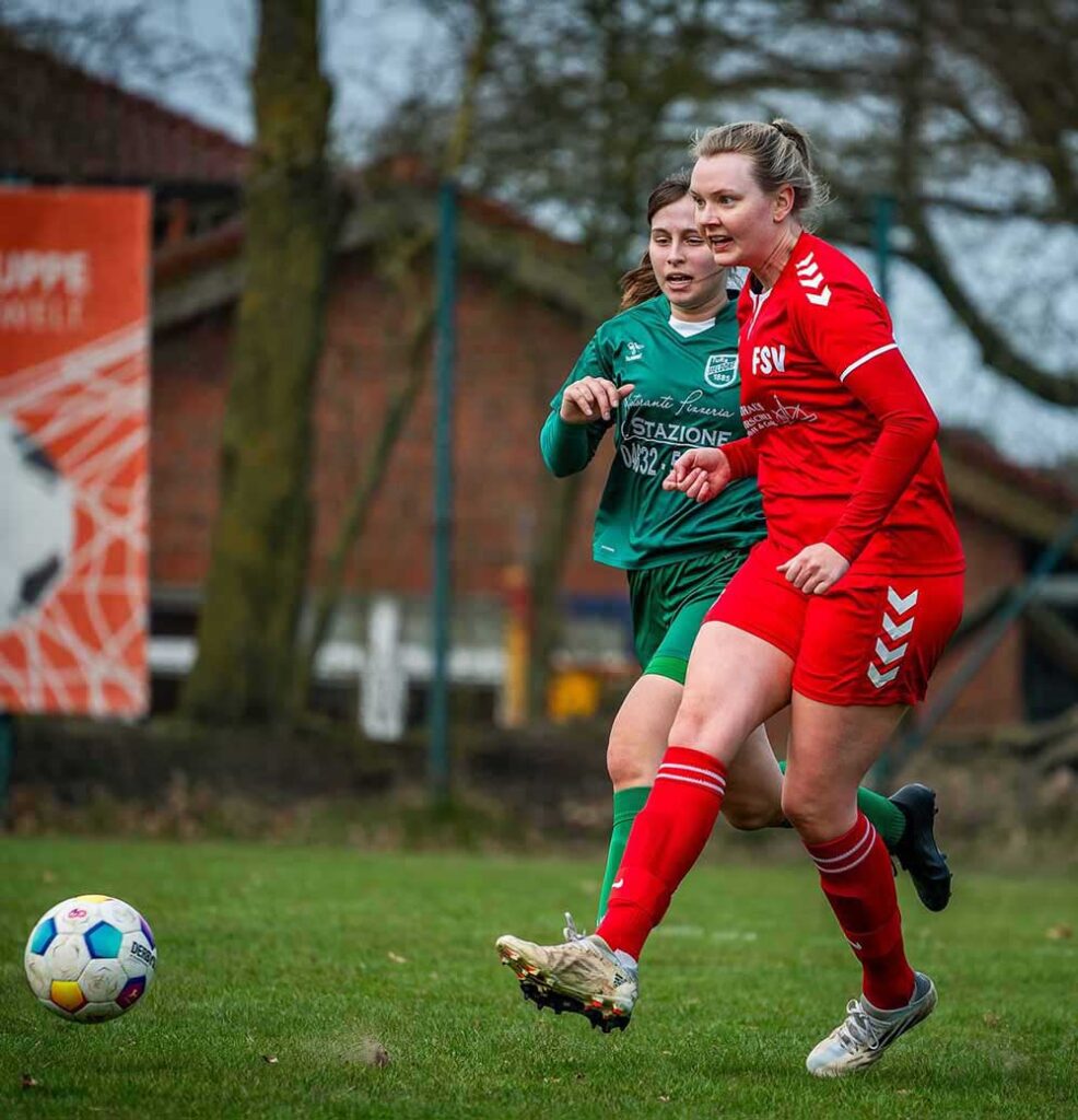 Antonia Klinger (SV Farnewinkel-Nindorf) spielt im zentralen Mittelfeld. © SV Farnewinkel-Nindorf