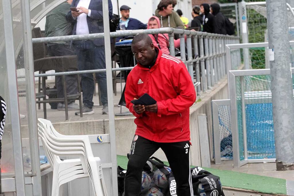 Physio Mamadou Sabaly wechselt Heider SV wieder zum SC Weiche Flkensburg 08 zurück. © 2025 Ismail Yesilyurt