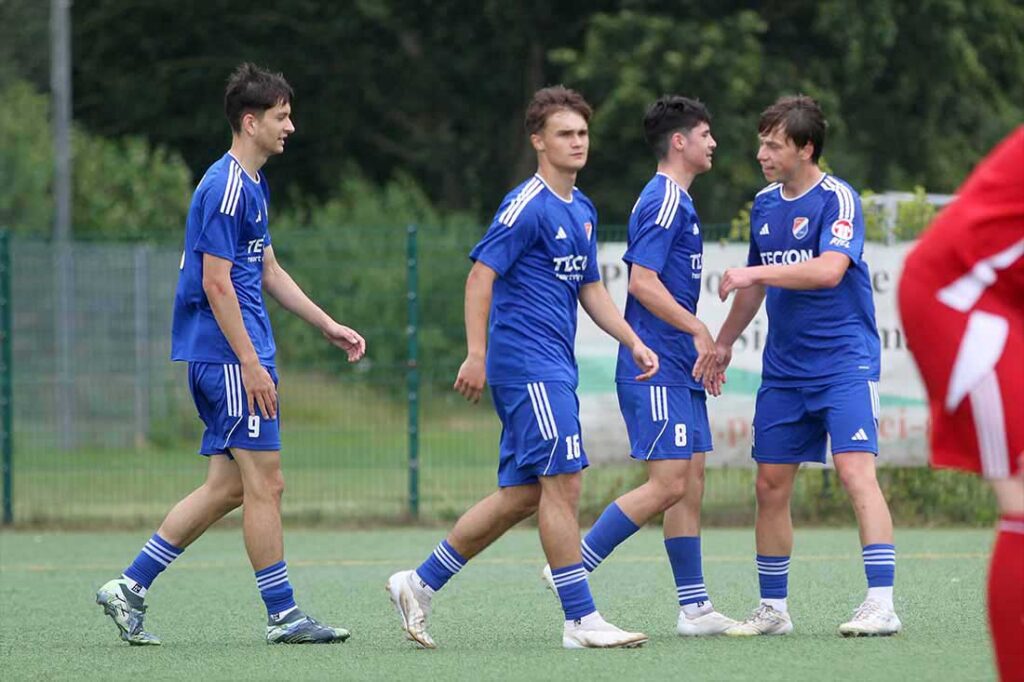 Die erfolgreiche Fußball-Boygroup der Eidertaler (v. l.) - Makar Mynzu, Seymen Ködörgü, Selim Cetintürk und Marcel Wasielewski . © 2025 Ismail Yesilyurt
