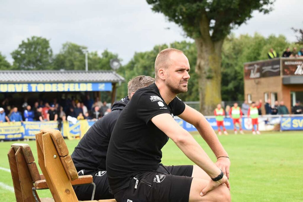 Trainer Björn Sörensen (SV Todesfelde). © Olaf Wegerich