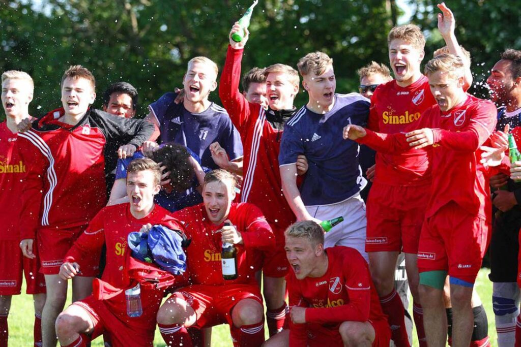 Der A-Jugend-Landesmeister 2015 in Schleswig-Holstein - die SpVg Eidertal Molfsee. © 2015 Helwig Pfalzgraf