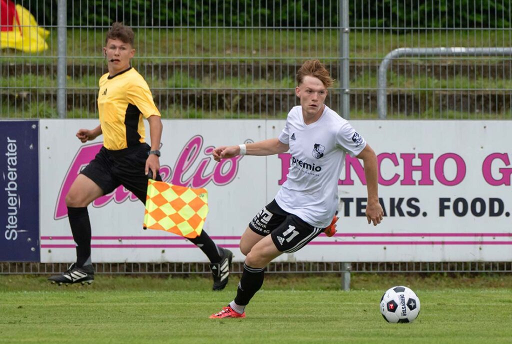 Der zuletzt starke Mathis Harms (Heider SV). © 2025 Volker Schlichting