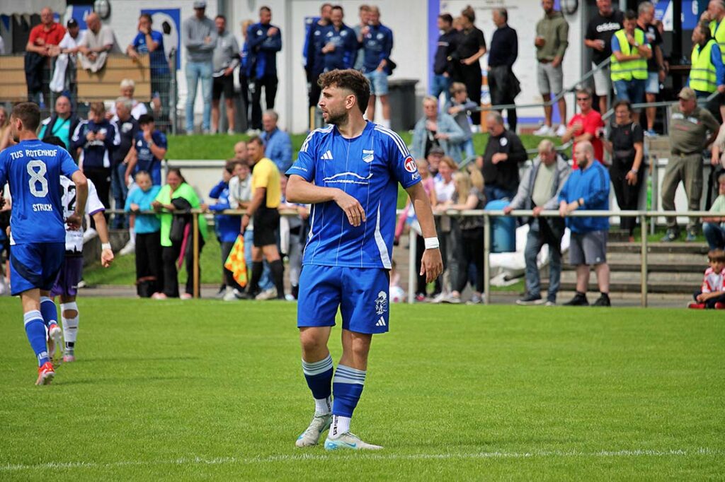 Florian Kuklinski (TuS Rotenhof) muss noch zwei Spiele pausieren. © 2025 Tina Grage/instagram:tinagrafiert