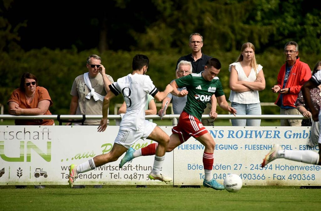 Murat Rasgele (Phönix II) gegen Kjell Knaak (MTSV). © 2025 Olaf Wegerich