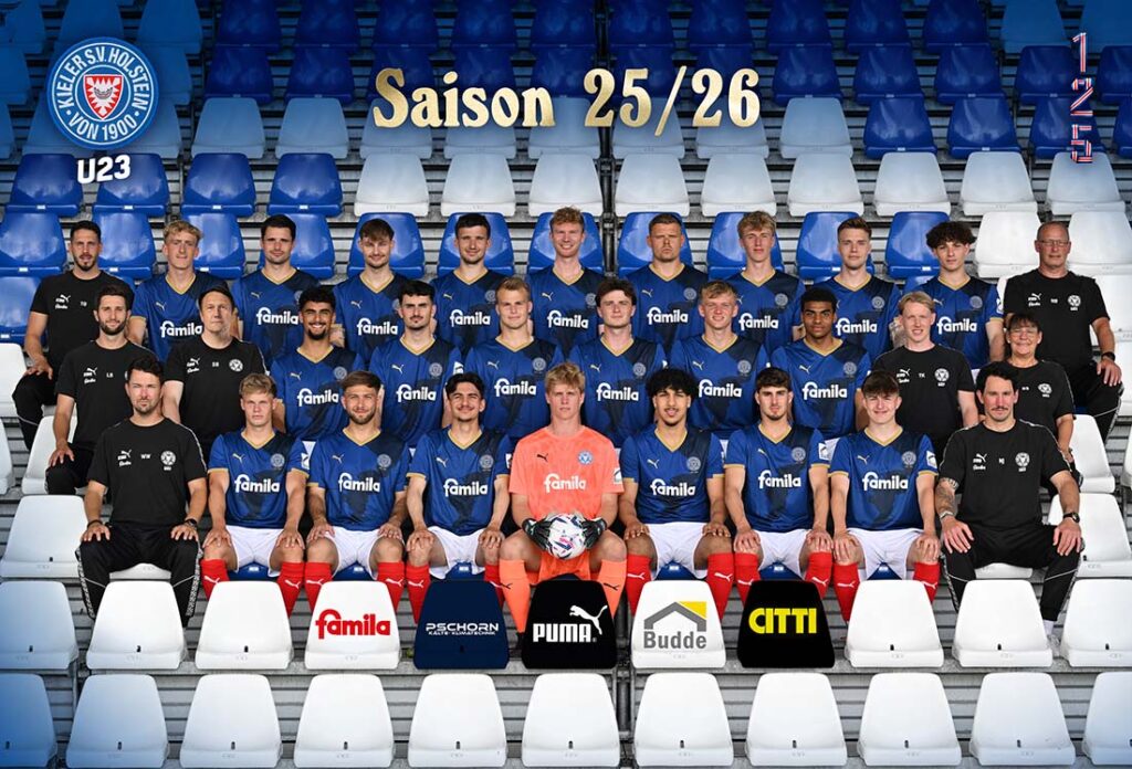 Teamfoto Holstein Kiel U23. © 2025 Holstein Kiel/Jungstörche
