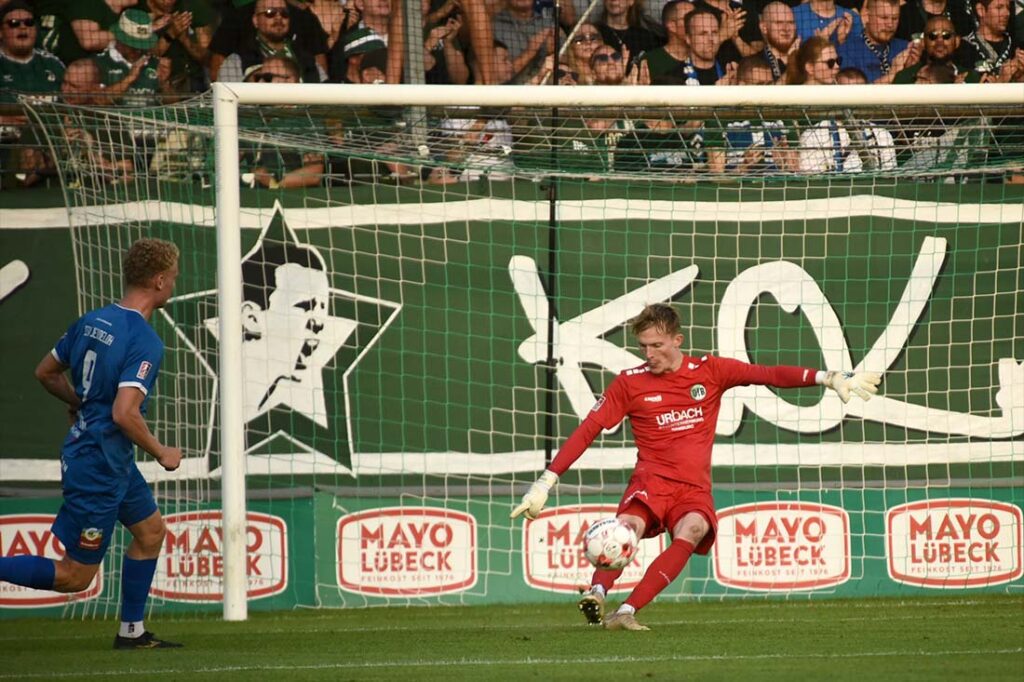Torhüter Finn Böhmker vom VfB Lübeck. © 2025 Olaf Wegerich