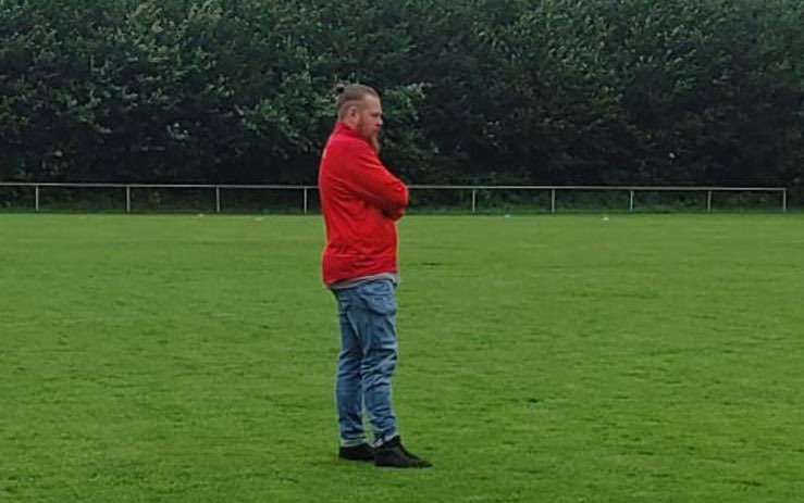 Trainer Kevin Hennecke. © 2025 TSV Russee