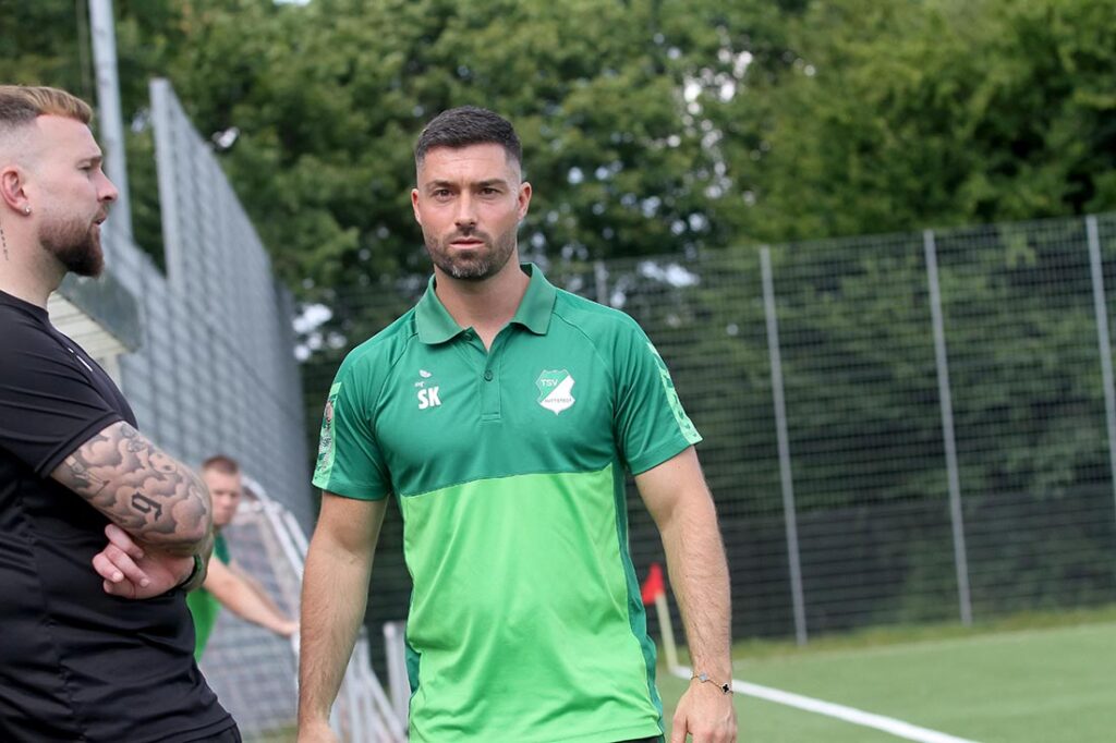 Der 34-jährige Coach Sebastian Kiesbye (TSV Hattstedt) kam zu seinem ersten Saisoneinsatz. © 2025 Ismail Yesilyurt