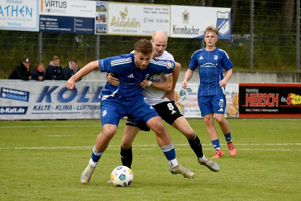 Florian Kuklinski (Rotenhof) gegen Steffen Neelsen (Heide). © 2025 Olaf Wegerich