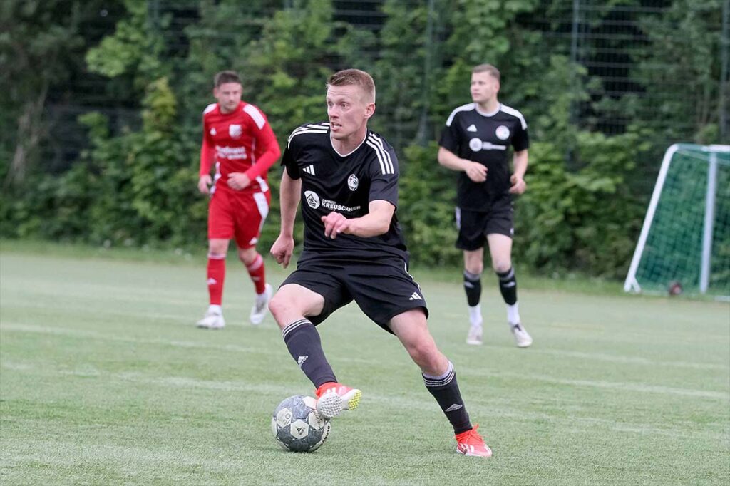 Julian Hagedorn (SG Sarau/Bosau) sorgte mit dem 2:3 für einige Minuten noch einmal für Spannung. © 2025 Ismail Yesilyurt