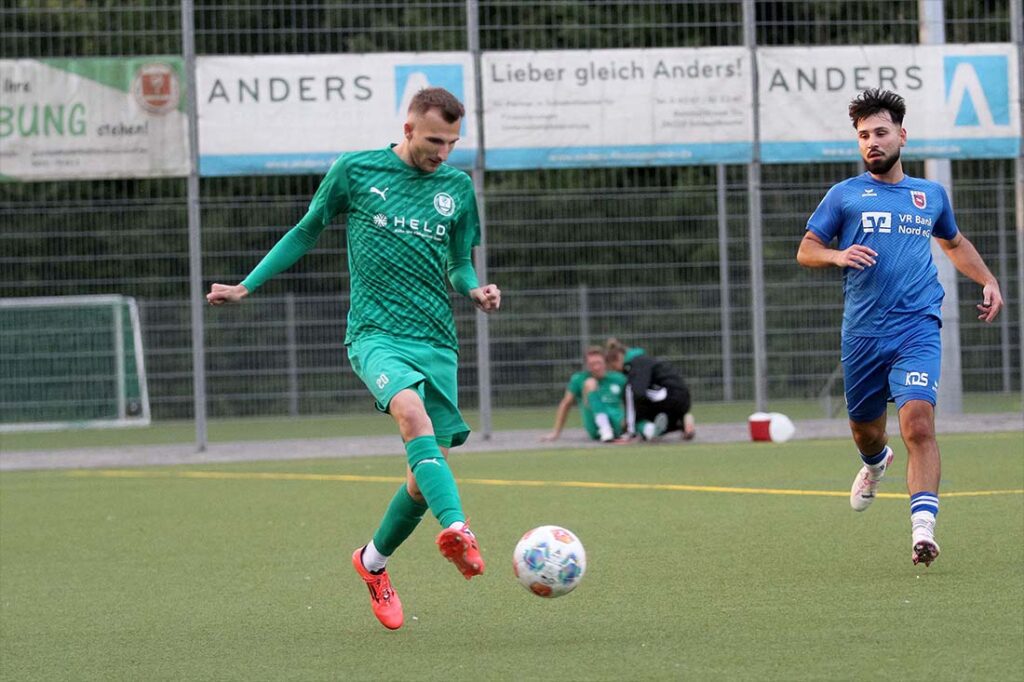 Tim Hartlep (TSV Klausdorf) gelingt ein schönes Tor zum 2:0. © 2025 Ismail Yesilyurt