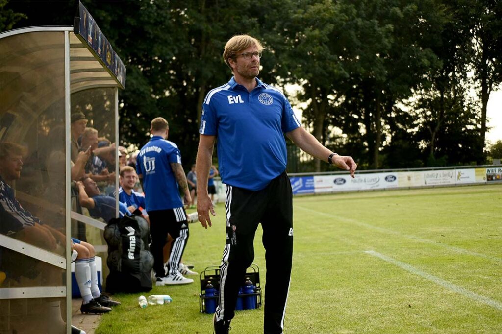 Trainer Erik Lanken (TSV Rantrum) sah ein niveauvolles Nordfriesland-Derby. © 2025 Olaf Wegerich