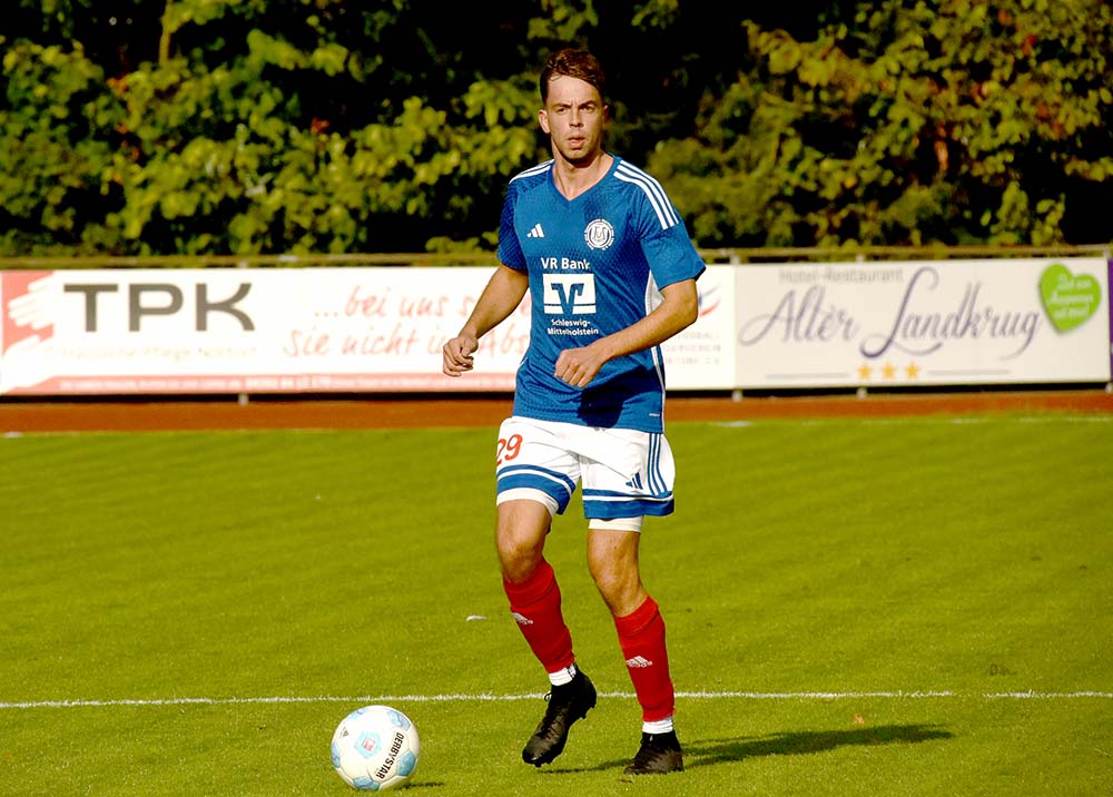 Jarmo Schmidt wusste in der Nortorfer Viererkette zu überzeugen. © 2025 Olaf Wegerich