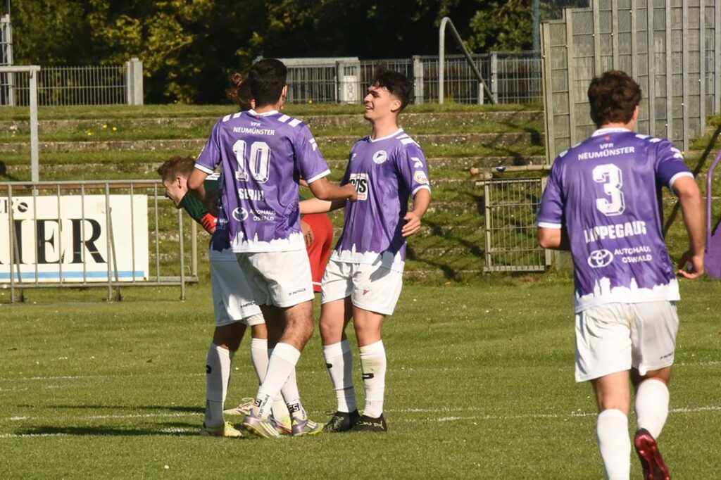 Jubelt Visar Mehmeti (VfR Neumünster auch gegen seinen Ex-Verein Inter Türkspor Kiel? © 2025 Olaf Wegerich