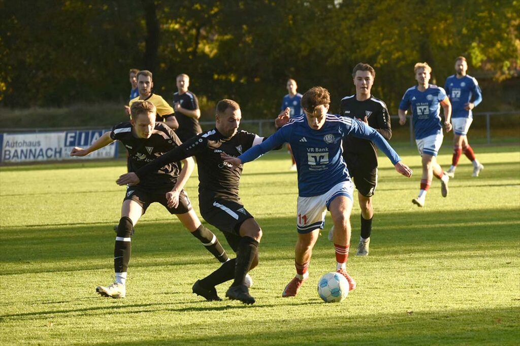 Marcel Czaja (Vineta) gegen Julian Lechtenfeld (Nortorf). © 2025 Olaf Wegerich