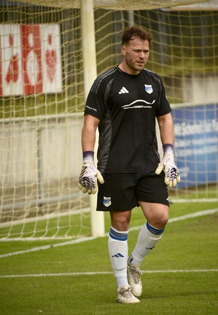 Torhüter Justin Sörensen (Rotenhof). © 2025 Olaf Wegerich