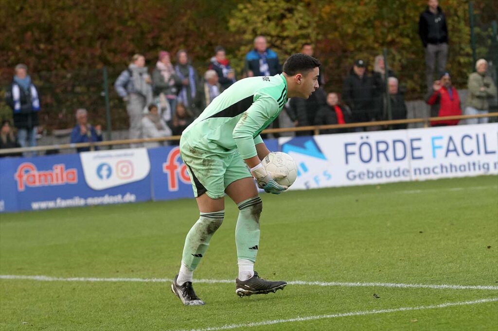 Ennio Krause (TuS Rotenhof) aus dem kreisligateam ist bis zur Winterpause die Nummer eins in der Oberliga. © 2025 Ismail Yesilyurt
