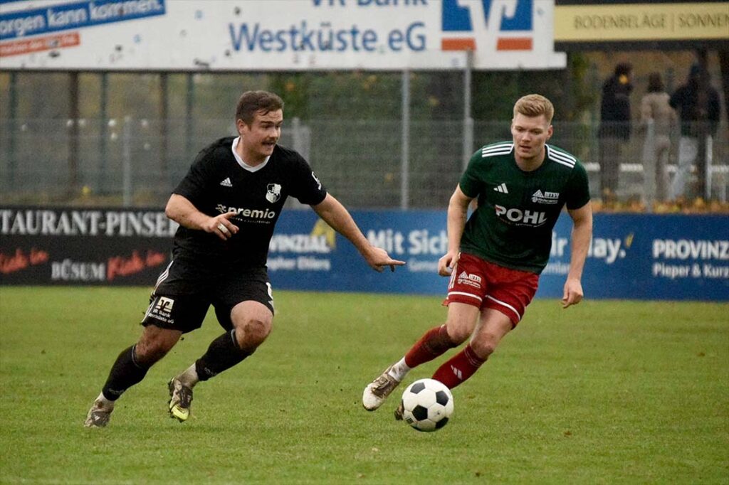 Fabian Arndt (Heide) gegen Fabian Engbrecht (MTSV). © 2025 Olaf Wegerich