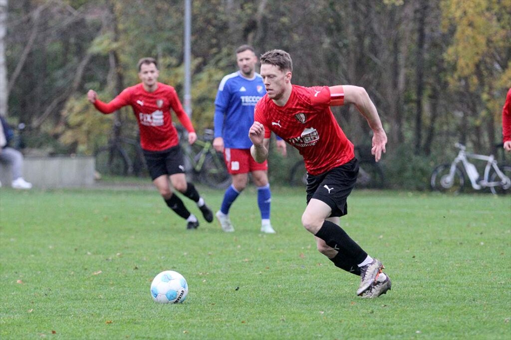 Mika Rosenthal (Rot-Schwarz Kiel) ist eine Konstante in der Defensive von Rot-Schwarz Kiel. © 2025 Ismail Yesilyurt