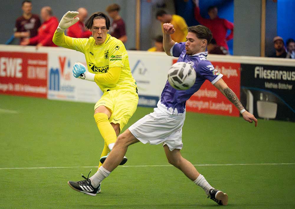 Bennet Rotetzki (Lüneburger SK) wurde als bester Torwart gewählt. © 2025 Volker Schlichting.jpg