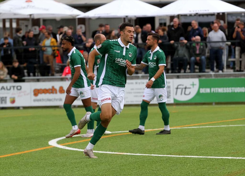 Augen auf! Ein Traum von Antonio Verinac (VfB Lübeck) wird wahr. © 2025 Ismail Yesilyurt