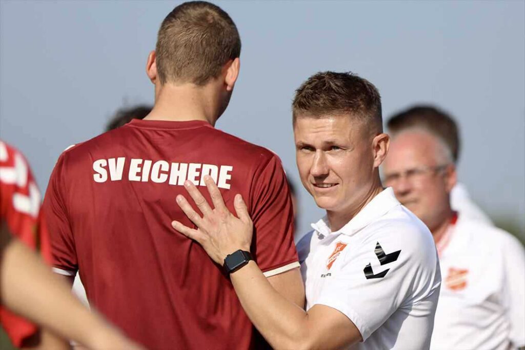 Chefcoach Paul Kujawski ist beim SV Eichede groß geworden und möchte bei seiner Abschiedstour wieder eine gute Platzierung. © SV Eichede