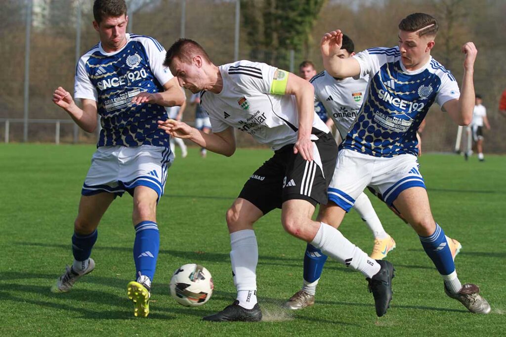 Spielführer Nick Rixen (TSV Kronshagen), hier im Spiel gegen Rantrum, gelingt das 1-1 beim TSB Flensburg. © 2026 Ismail Yesilyurt