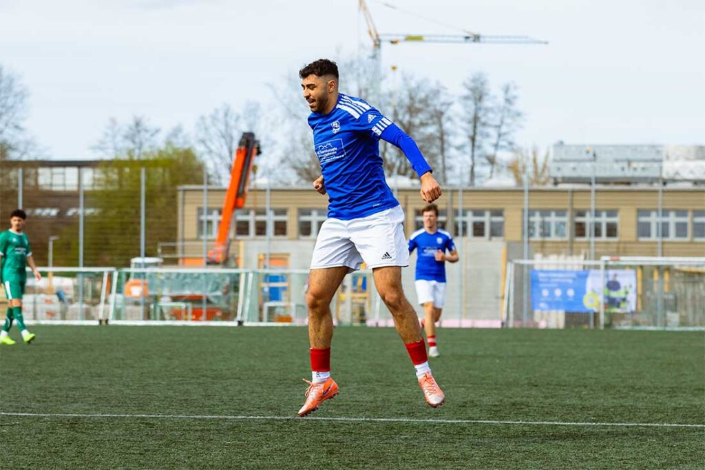 Alaa Nader ( TSV Trittau ) bejubelt sein Tor. © 11ven Pixel