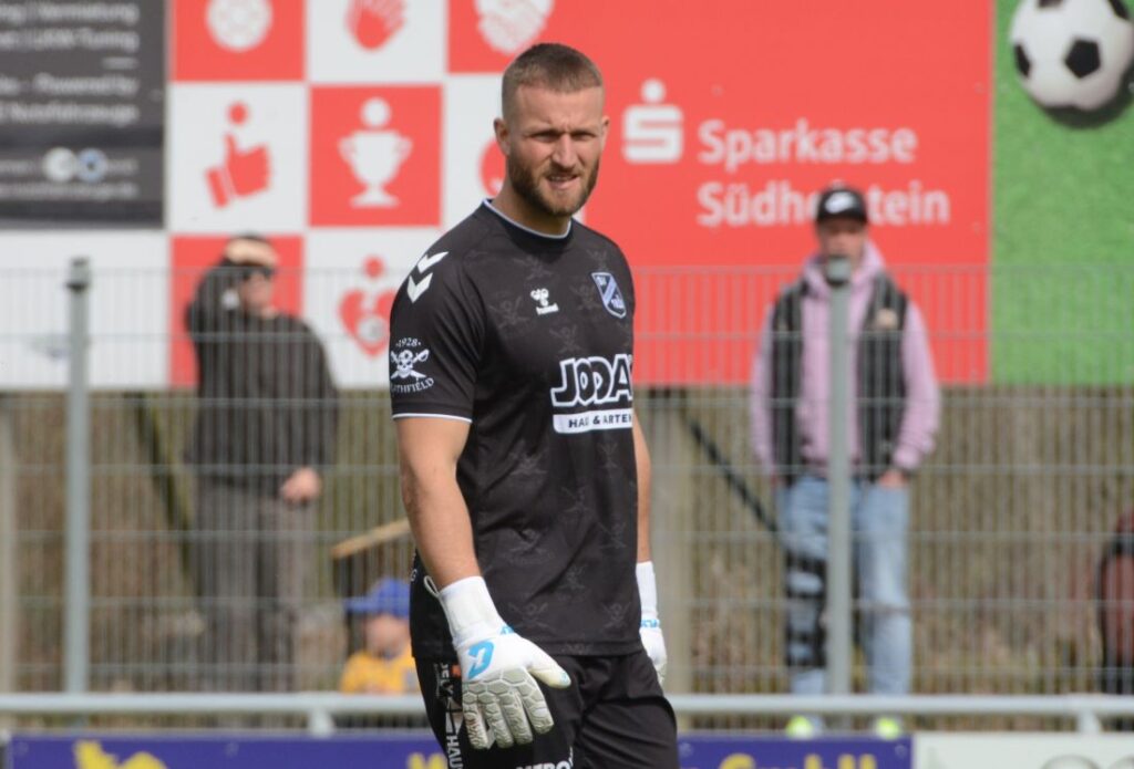 Fabian Landvoigt und der SV Todesfelde blieben in den letzten 8 Ligaspielen ohne Gegentor. © 2026 Olaf Wegerich