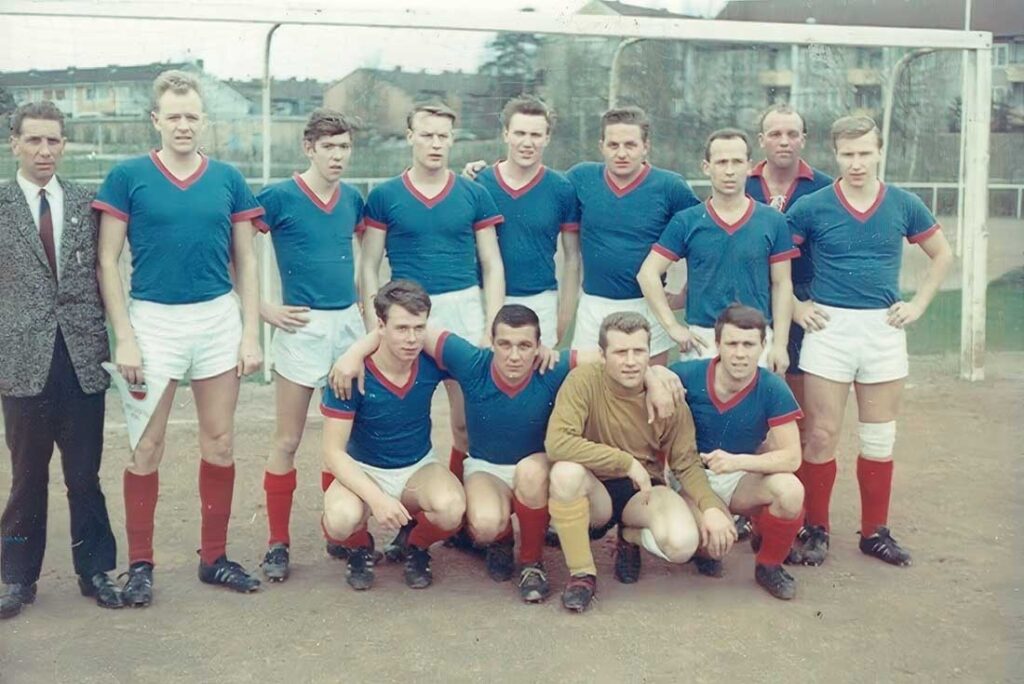 Die Ligamannschaft Holsatia Kiel 1968-69. © Holsatia Kiel.jpg