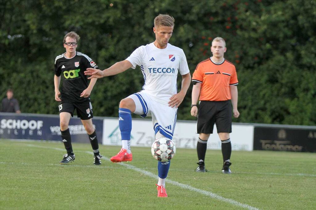 Louis Schütt (SpVg Eidertal Molfsee II) hatte die Entscheidung mit einem 4-2 auf dem Fuß. © 2026 Ismail Yesilyurt