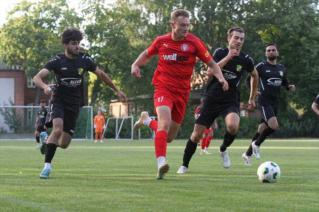 Traf zum 2-0 - Stürmer Marc Schwabe (Kilia Kiel) © 2026 Ismail Yesilyurt