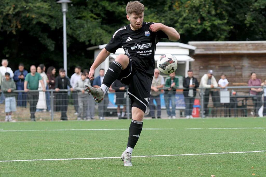 Die Abteilung von Offensivspieler Sascha Behrens (TSV Heiligenstedten) verpasste weitere Treffer. © 2026 Ismail Yesilyurt