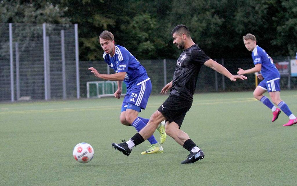 Driton Gashi (TSV Klausdorf) leitet einen Angriff ein. © 2026 Ismail Yesilyurt