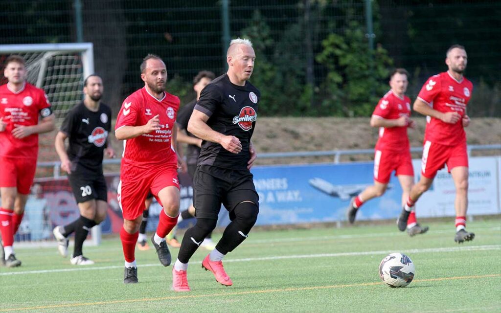 Igor Vitiuk (Kilia Kiel II) erhöhte noch vor der Pause auf 2-0. © 2026 Ismail Yesilyurt