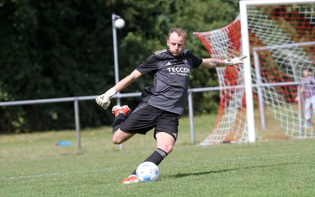 Keeper Mika Mohr (SpVg Eidertal Molfsee) hielt, was zu halten war. © 2026 Ismail Yesilyurt